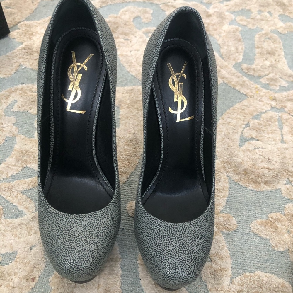 YSL Only worn twice - Picture 2 of 6